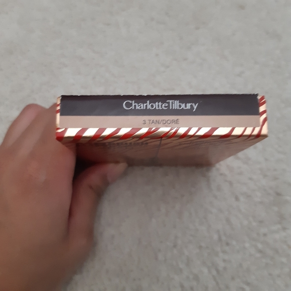 Nwt Charlotte Tilbury Airbrush finishing powder in tan (3) - Picture 3 of 3